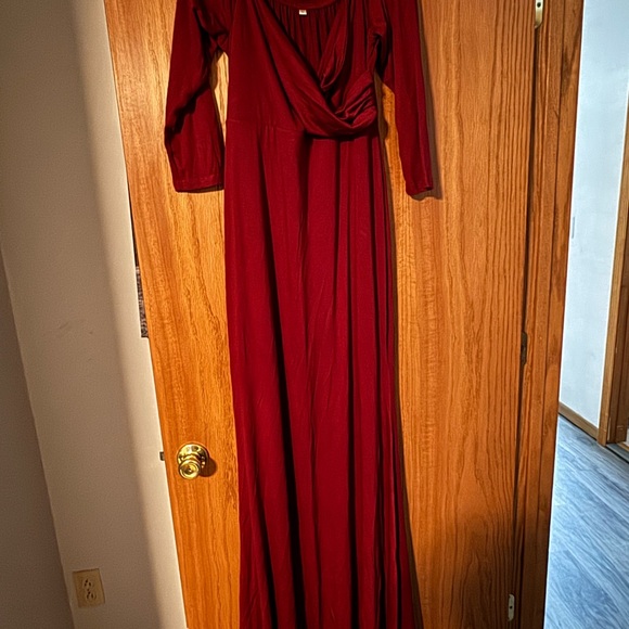 Dresses & Skirts - Elegant Red Maternity Dress